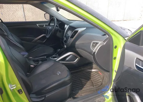 2012 Hyundai Veloster Base W/Black z USA, uszkodzony, nr VIN KMHTC6AD4CU047646